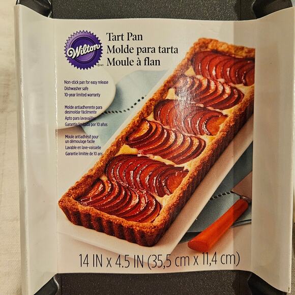 Wilton Oblong Tart Pan-Rectangle NEW Lot of 2 Small Round Baking Dish Lot of 4 - Picture 3 of 5